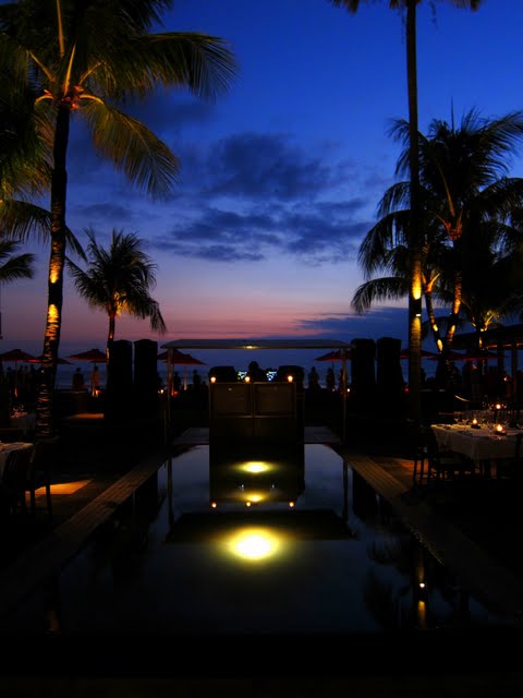 Bali Intro, Eating and After Dark
