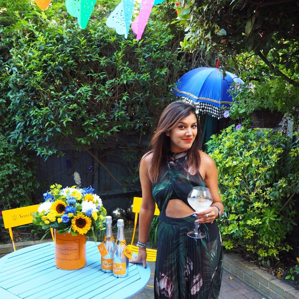 Lady Trekking Veuve Clicquot House Party