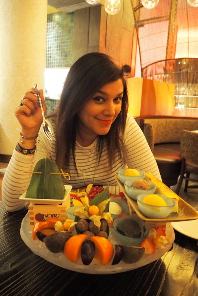 Lady Trekking in Nobu Doha