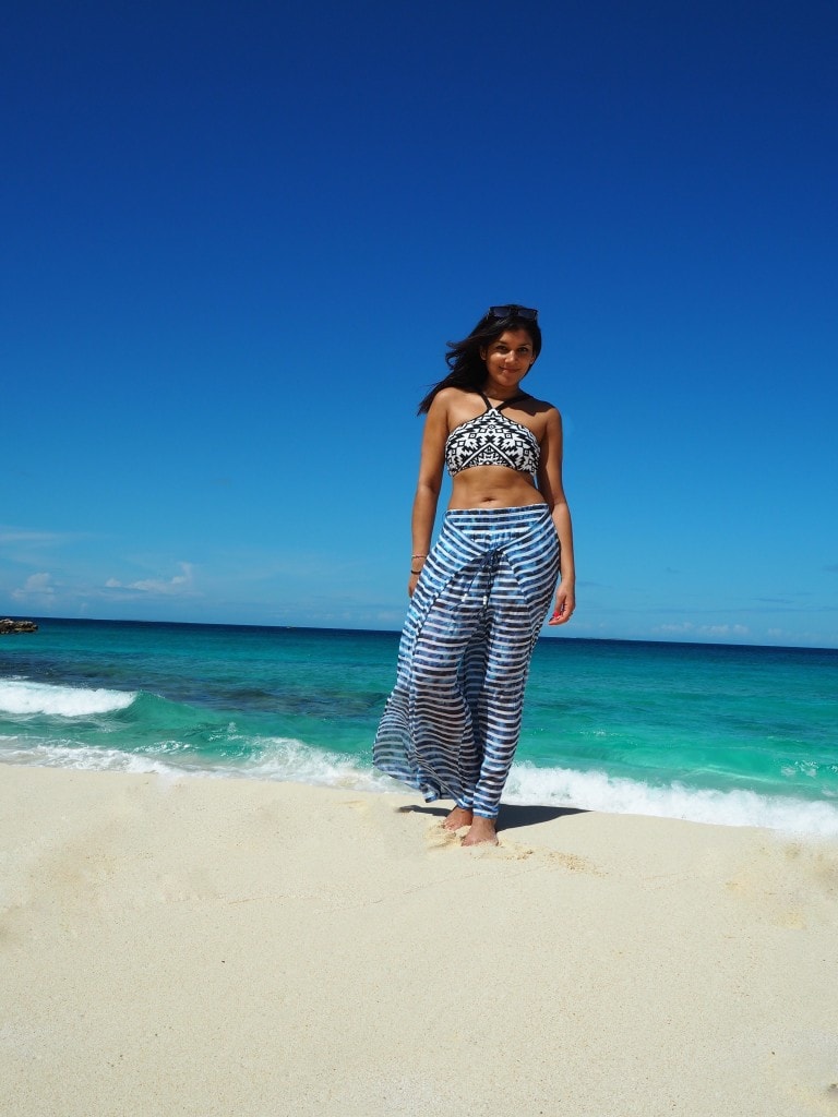 Lady Trekking caribbean fashion