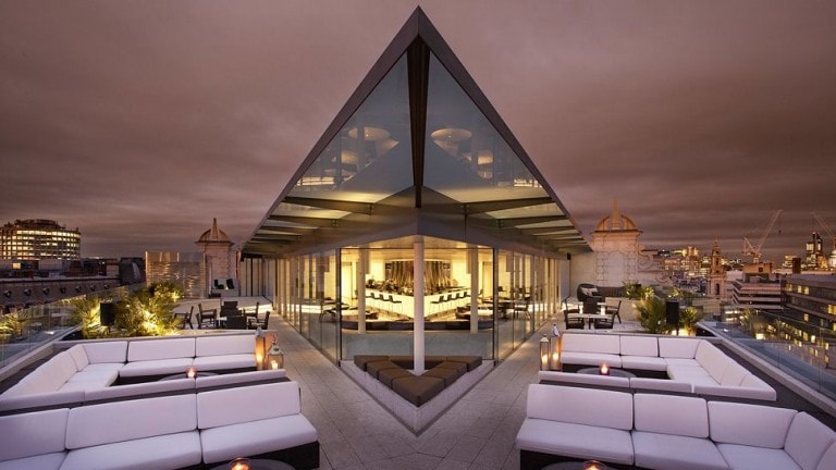 radio-rooftop-bar-me-hotel-londonThe Style traveller