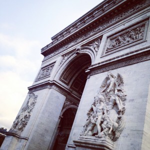 Paris Fashion Week Lady Trekking Guide