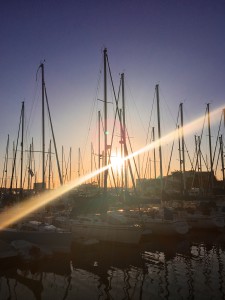 Marina del Rey Lady Trekking harbour