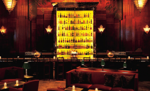 The clift Hotel Lady Trekking san Francisco