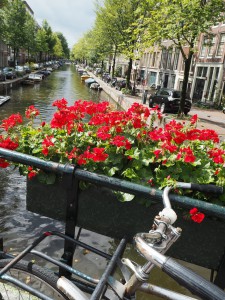 canal view Amsterdam Lady Trekking