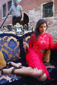 Lady Trekking what to wear in venice