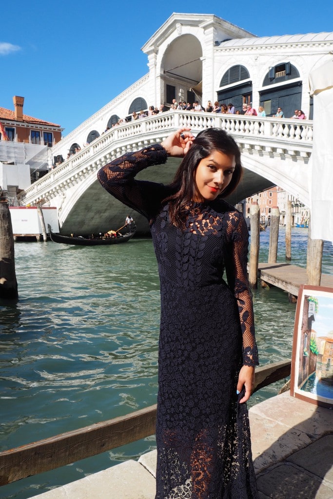 Lady Trekking what to wear in venice