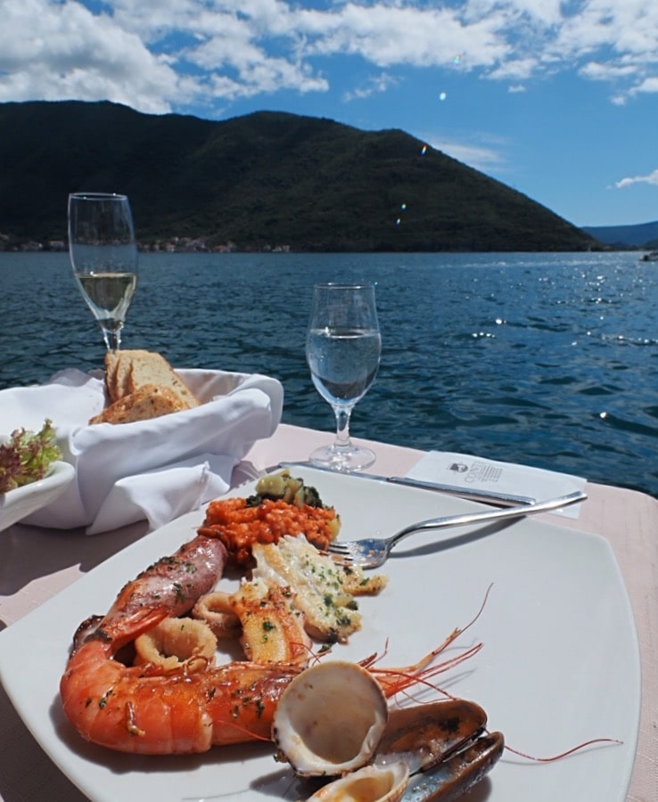 beautiful Kotor blue water lakes day trip