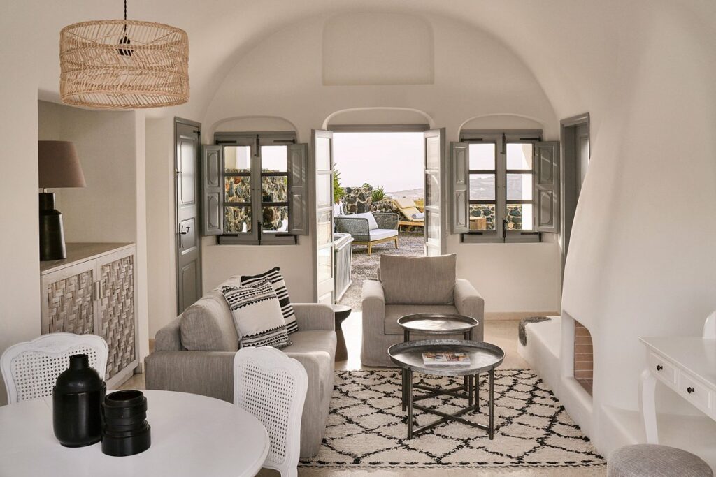 best hotels in santorini Vedema